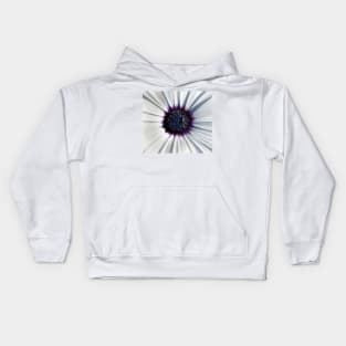 Closeup of white African daisy Kids Hoodie